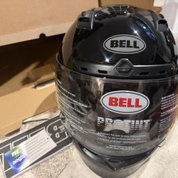  XL Bell Gloss Black Qualifier Helment NEW in the Box 