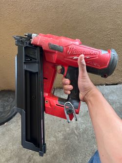 Milwaukee M18 FUEL 3-1/2 in. 21-Degree Brushless Cordless Framing Nailer (Tool-Only)