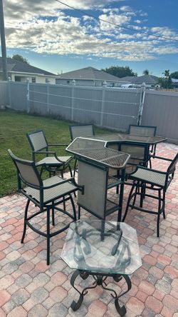 Outdoor Patio Bar Table and Chair Set