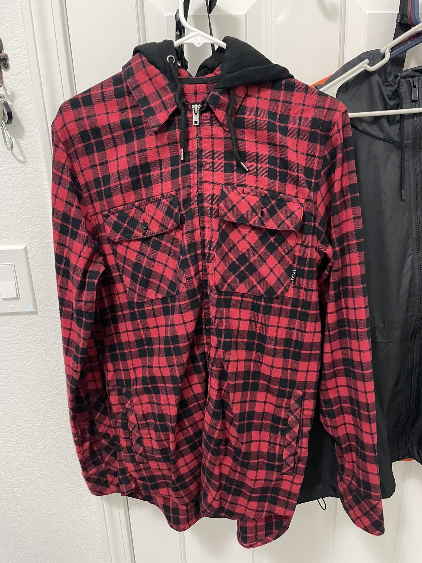 Empyre flannel zip up size M for Sale in Sacramento, CA - OfferUp