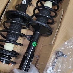 2003---2008 Toyota Corolla Front Struts &  Sway Bar Links