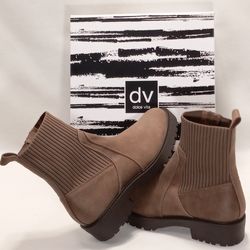Dolce Vita Ladie's Stretch Knit Bootie Available in Size 10