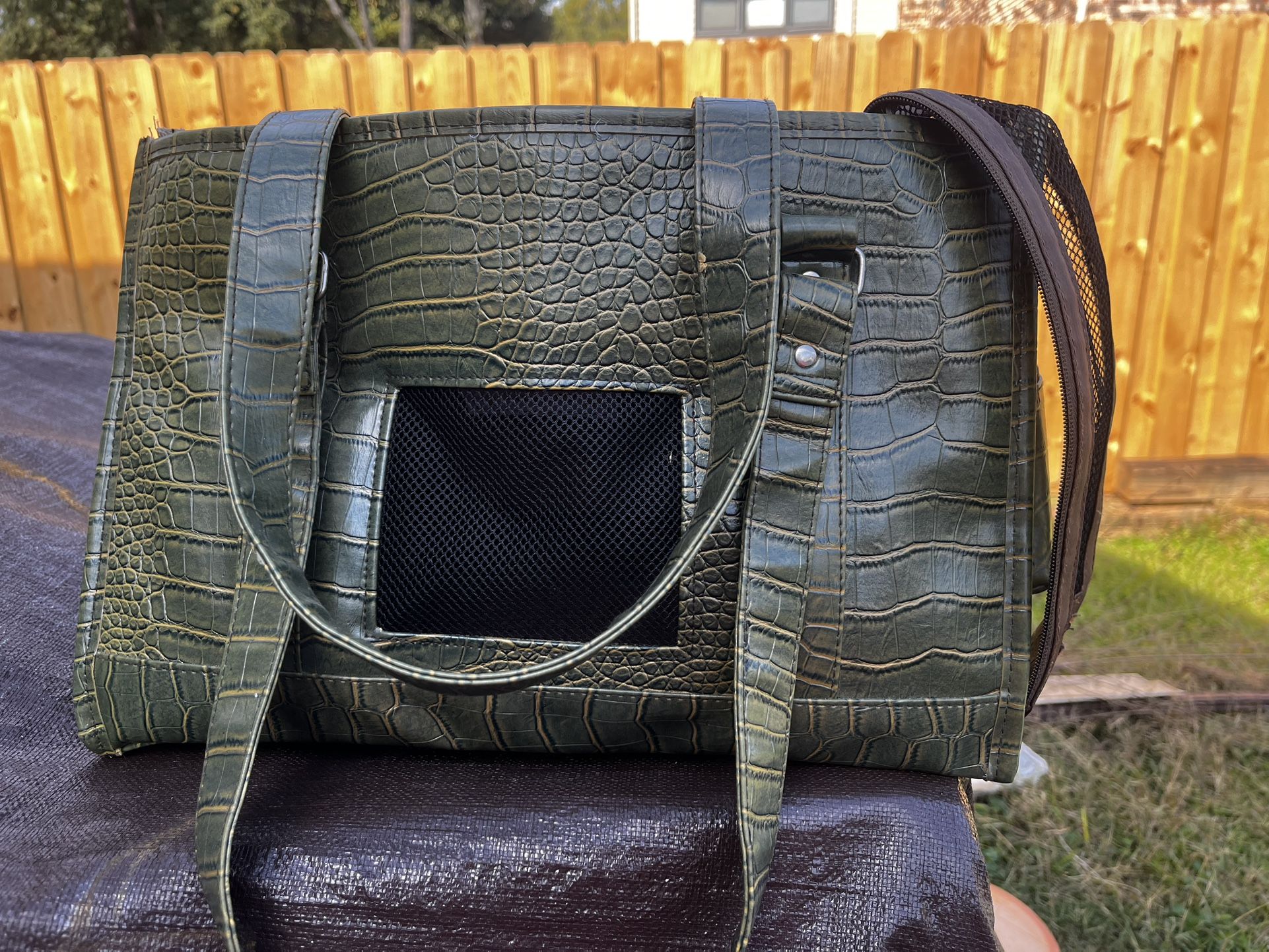 Green Shoulder Bag Pet Carrier With Padded Base