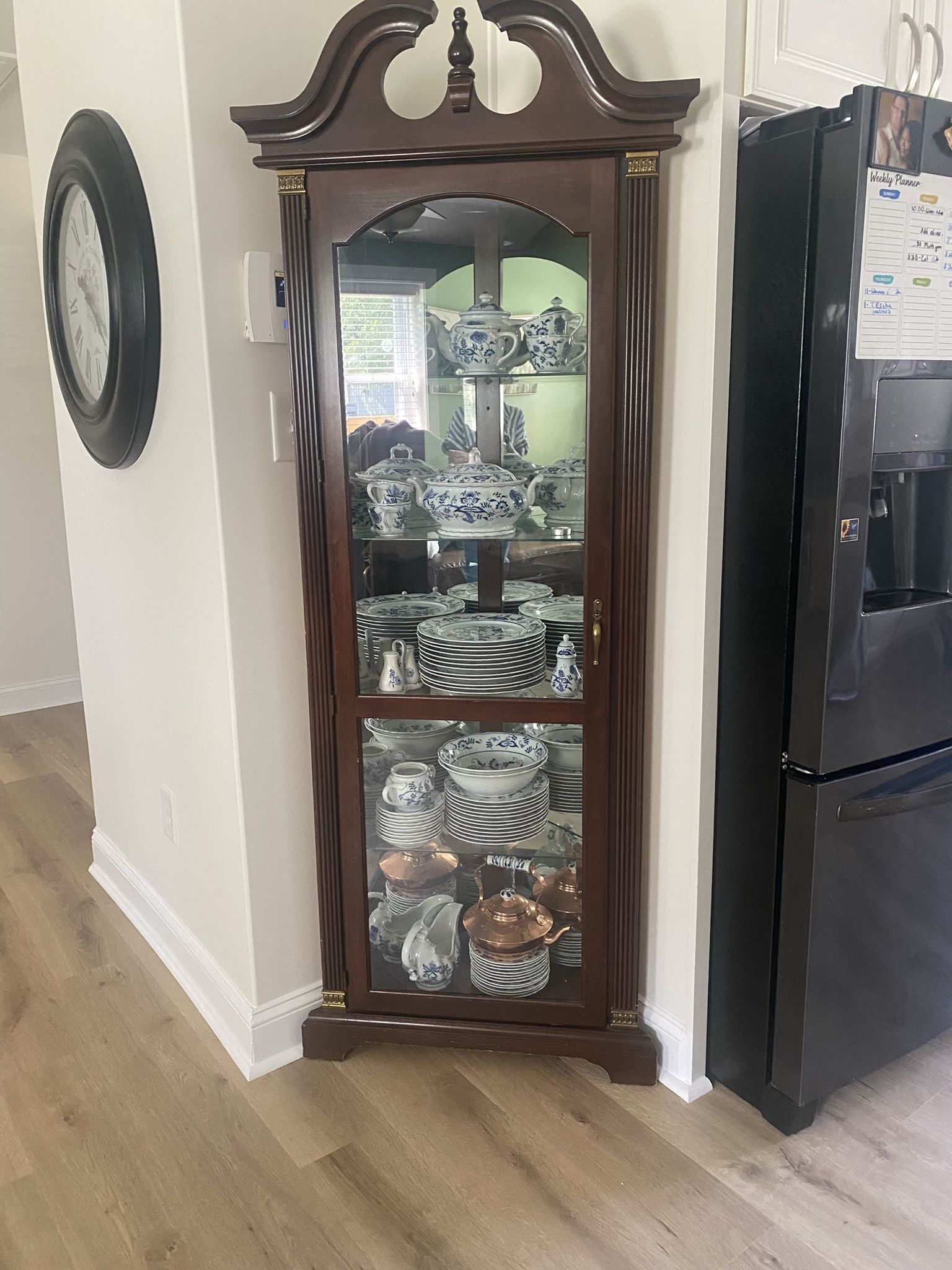 Corner Curio