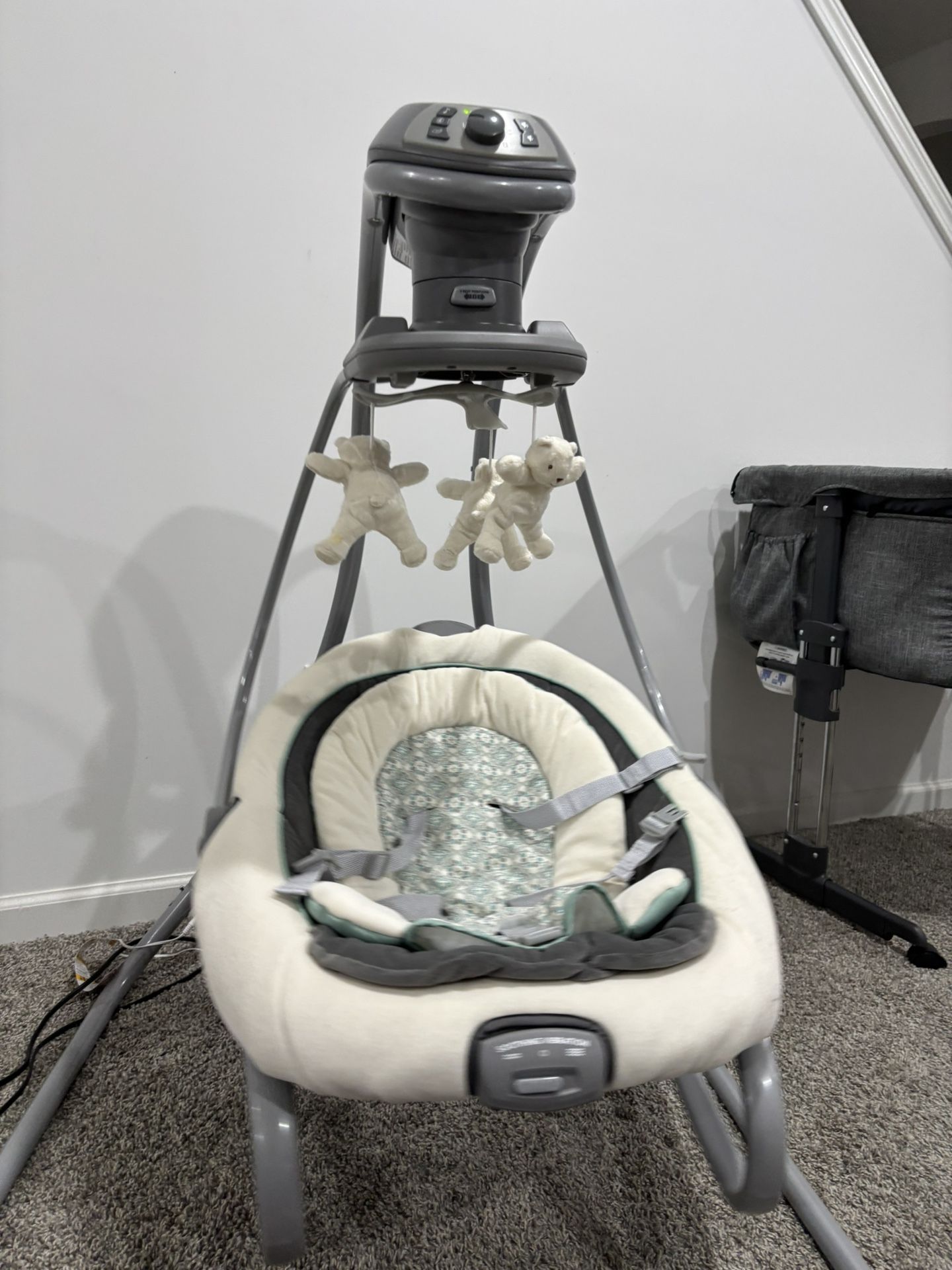 Graco swing Almost New 