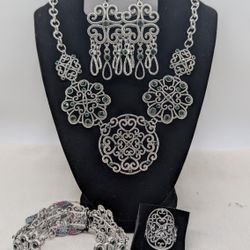 Glimpse Of Malibu - Royally Romantic