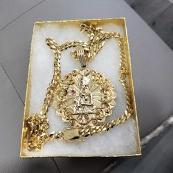 14K gold plated chain and pendant 