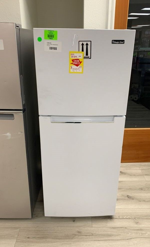 MAGIC CHEF HMDRW TOP FREEZER REFRIGERATOR W7D6X