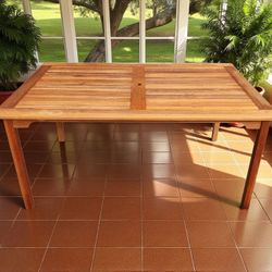 Solid Teak Slatted Outdoor Dining Table – Removable Legs