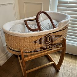 Design Dua Bassinet & Snuggle Me 