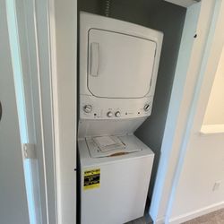 GE Stackable Washer And Dryer 