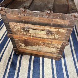 Vintage trunk