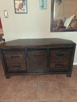 TV stand/ entertainment center, console