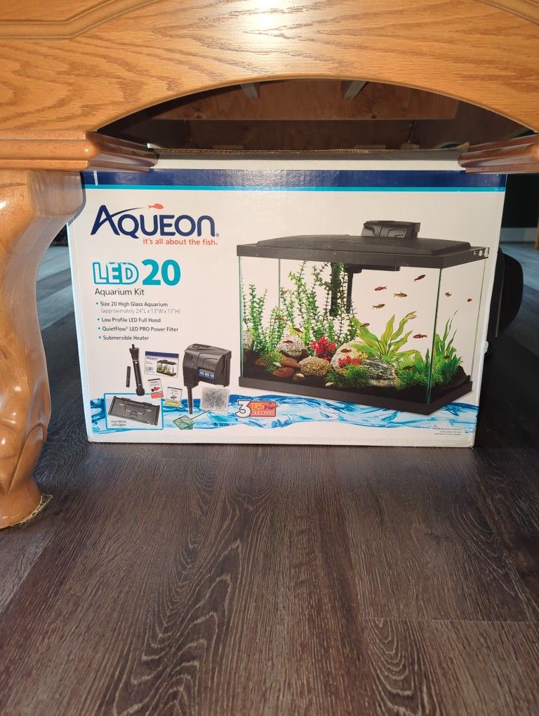 20 Gal Aquarium