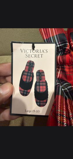 VICTORIA SECRET SLIPPERS SIZE LARGE...NEW...