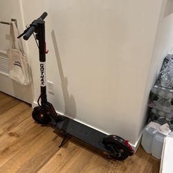‘GOTRAX’ Electric Scooter 
