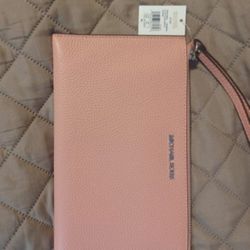 Valentines Michael Kor Wrist Clutch 