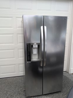 free LG refrigerator as is free