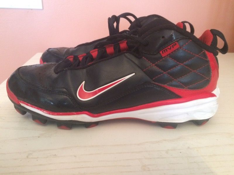 Boys Size 6 Nike Cleats