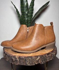 Girls Ankle Boots Bundle - Tan and Grey Size 1