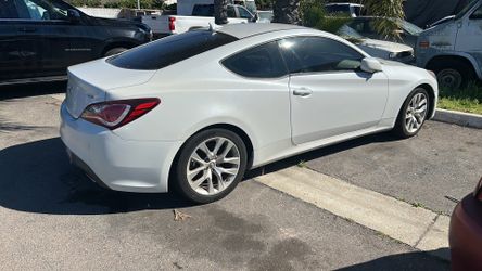 2013 Hyundai Genesis