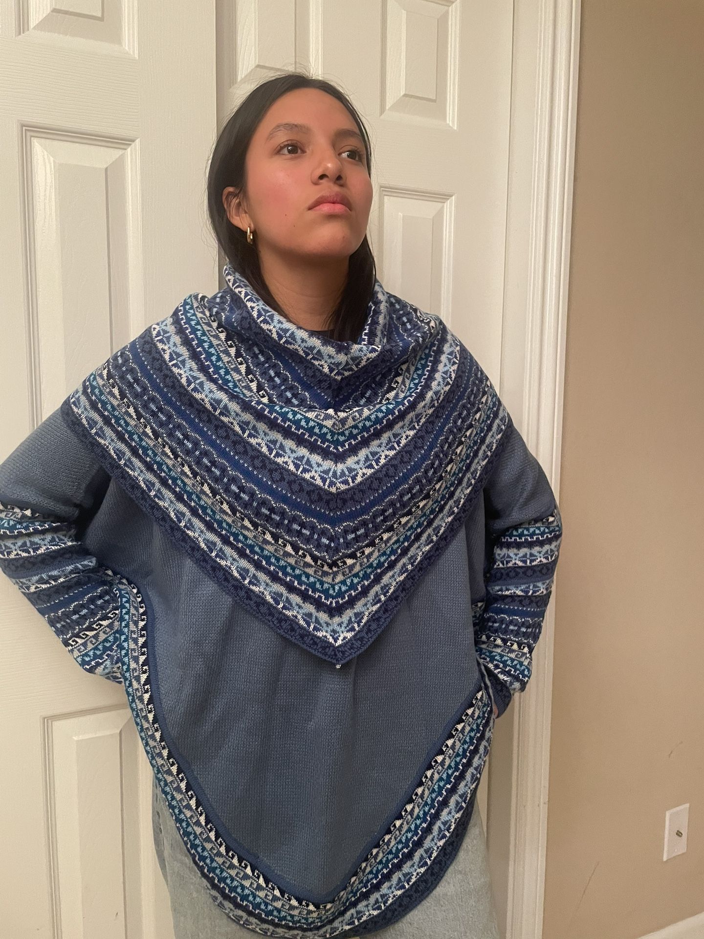 Alpaca Wool Poncho with sleeves and scoop neck- Aclla