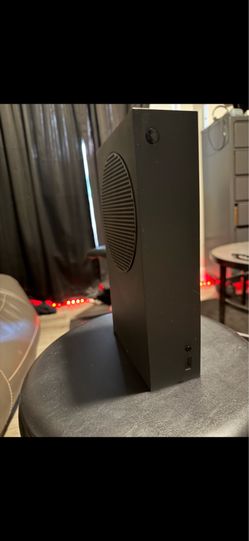 Onn gaming monitor supports 120 FPS gameplay and  Xbox series S 1TB