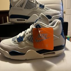 Jordan 4 Retro GS Military Blue Size 6Y