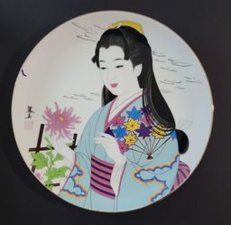JAPANESE PORCELAIN PLATE