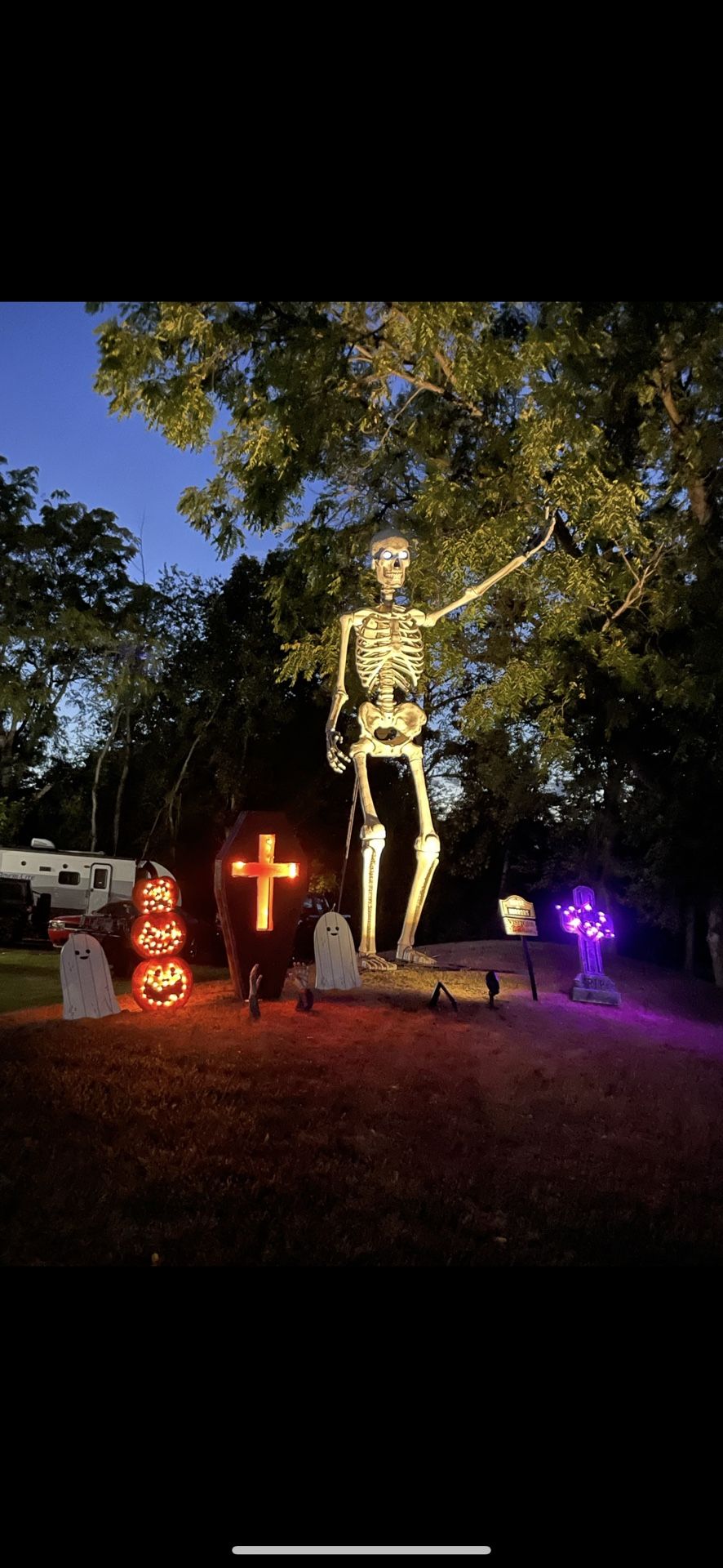 $200 GIANT HALLOWEEN SKELETON ANIMATRONIC