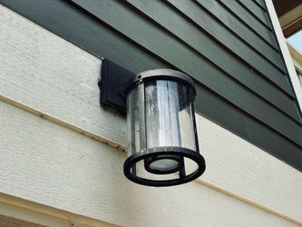 RESTORATION HARDWARE CARRIAGE LANTERN