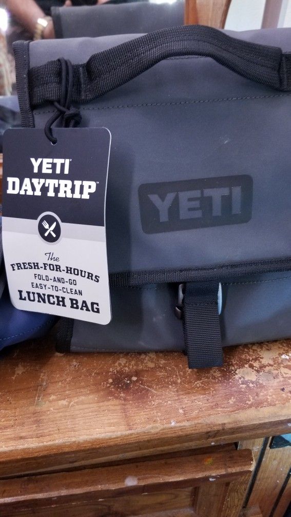 NEW YETI DAYTRIP LUNCH BOX CHARCOAL COOLER BAG for Sale in Riviera Beach,  FL - OfferUp
