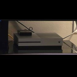 Xbox One S 1TB With Controller 