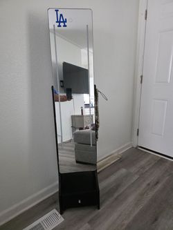 Costway Mirror  and jewelry Vanity