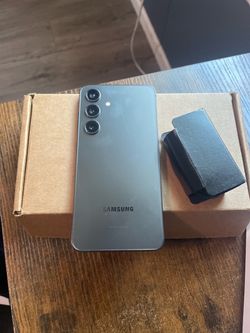 UNLOCKED Samsung Galaxy S24, 128gb, Black