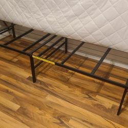 Twin Beds (1 White Wood Frame, 3 Black Metal Frames, & 2 Twin Mattresses)
