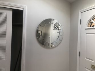MIRROR! ONLY USED FOR STAGING MY HOUSE!