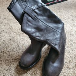 Men's Black Leather Boots...size 8.5