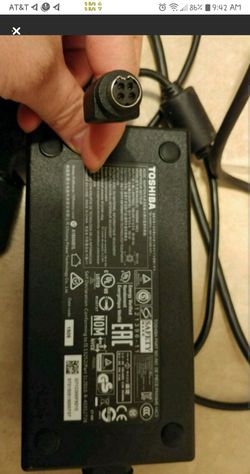 Toshiba laptop power adaptor
