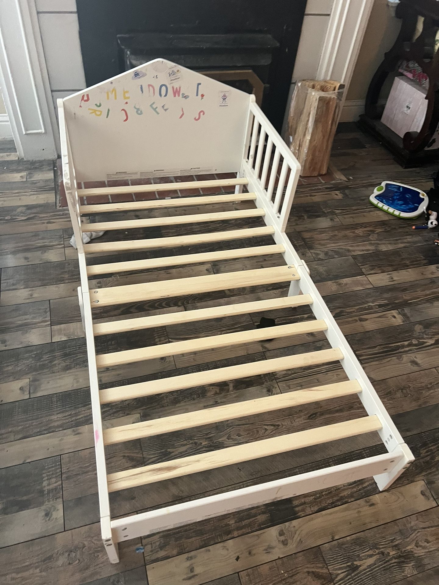 White Toddler Bed 