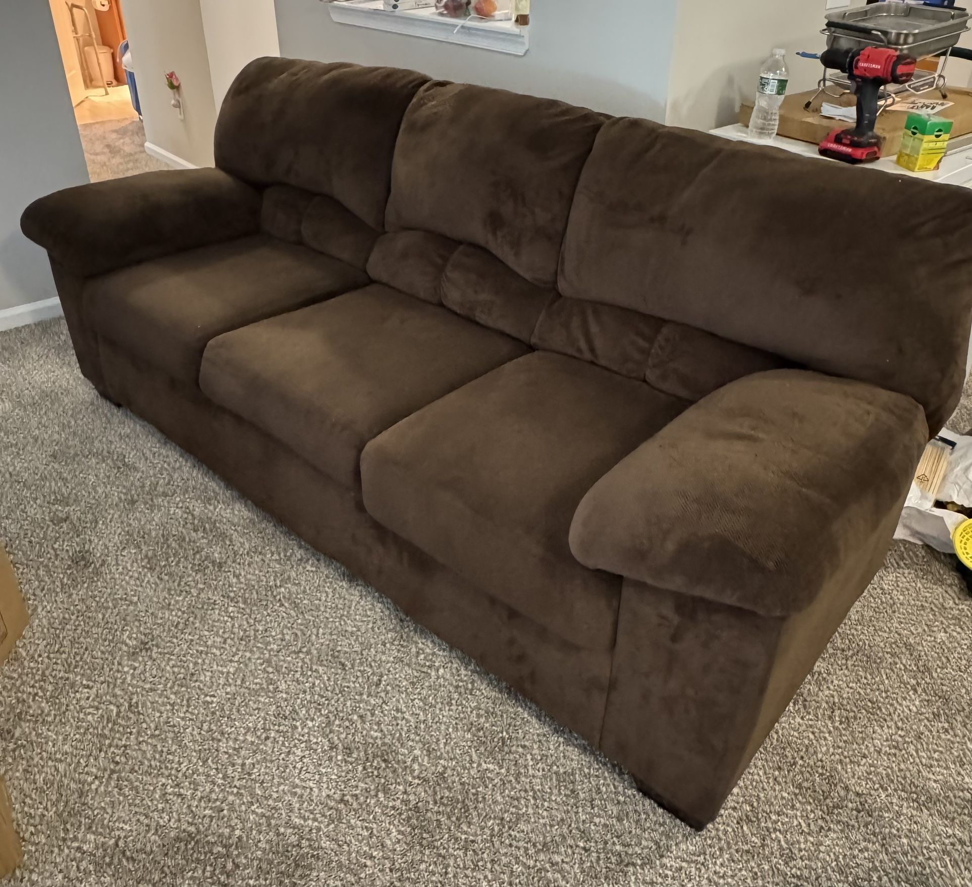๐บ Couch & Armchair Set โ Super Comfy โ $150 (OBO)