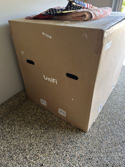 Unifi 12 RU Rack Slim