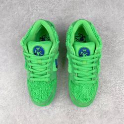 Nike SB Dunk Low Grateful Dead Bears Green size 4 13 available. for Sale in Hollywood CA OfferUp