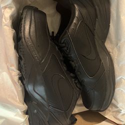 Nike Air Monarch IV Men's Workout Shoes (Extra Wide) Black/Black M 11.5 / W 13 (4E)