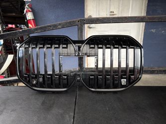 2023-2025 BMW I7 grill Oem