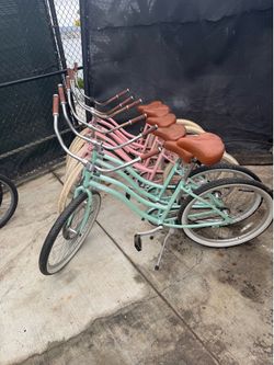 Beach cruiser bicycles