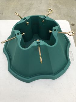 Oasis Plastic Christmas Tree Stand