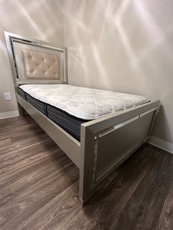 Twin Bed/ Cama 🛌