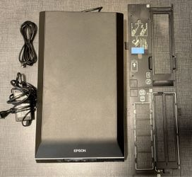 Epson Perfection V550 Photo & Film Scanner