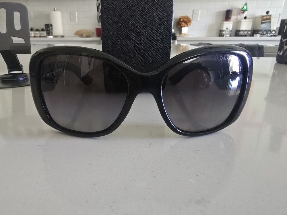PRADA SUNGLASSES 